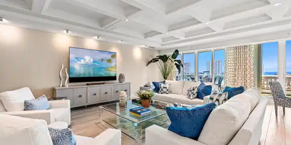 Image 2: WATERFRONT LIVING ROOM