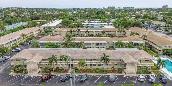 2111 NE 42nd Court