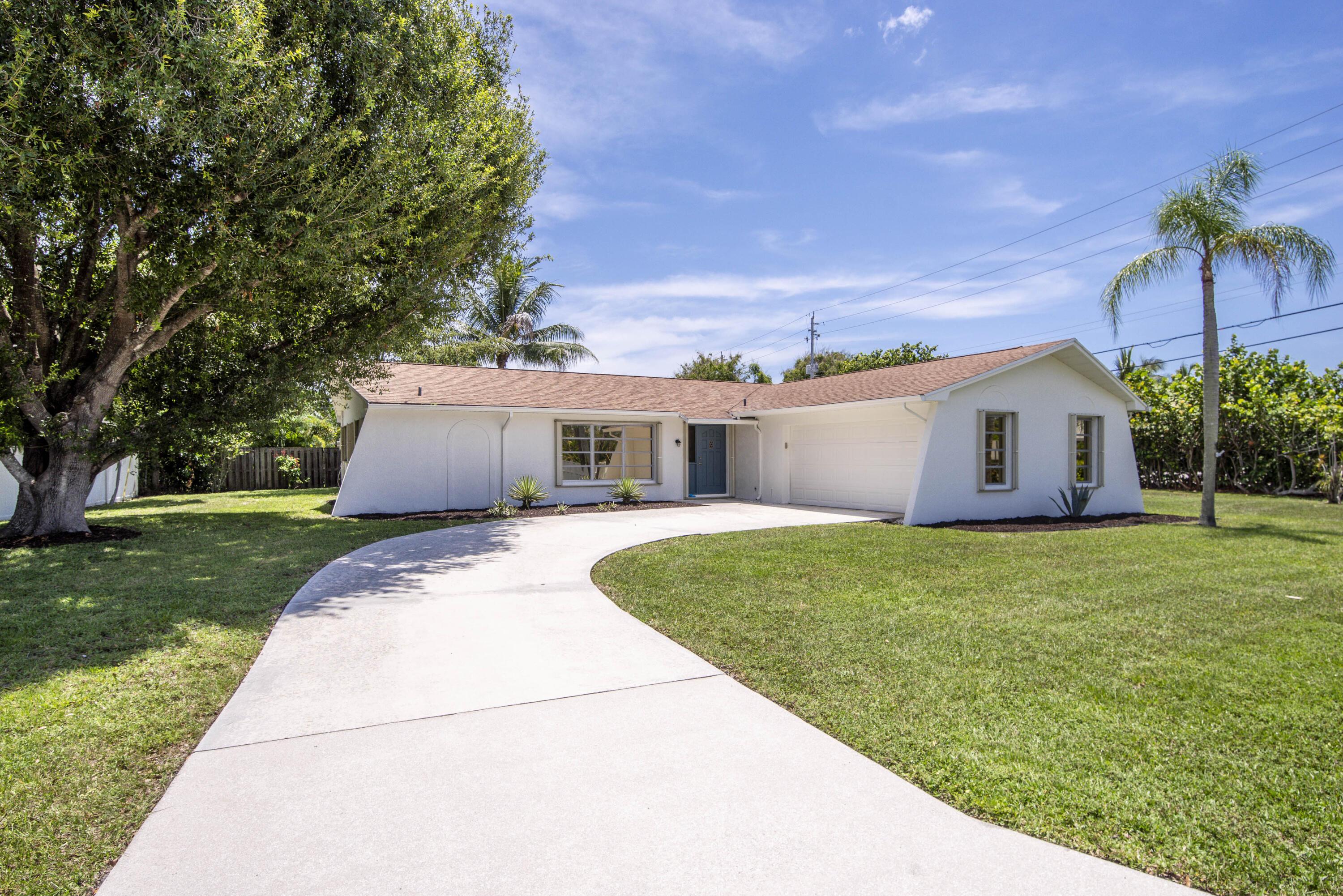 Image 2: 18020 Palm Point Dr