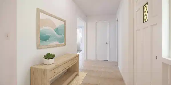 Image 3: Foyer