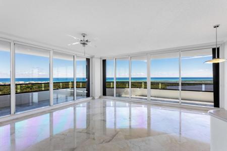 100 Lakeshore Drive