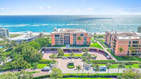 2 N Breakers Row