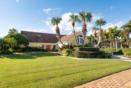 3360 SE Golf Trail