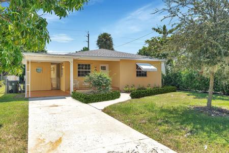 618 N Palmway