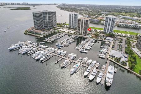 108 Lakeshore Drive