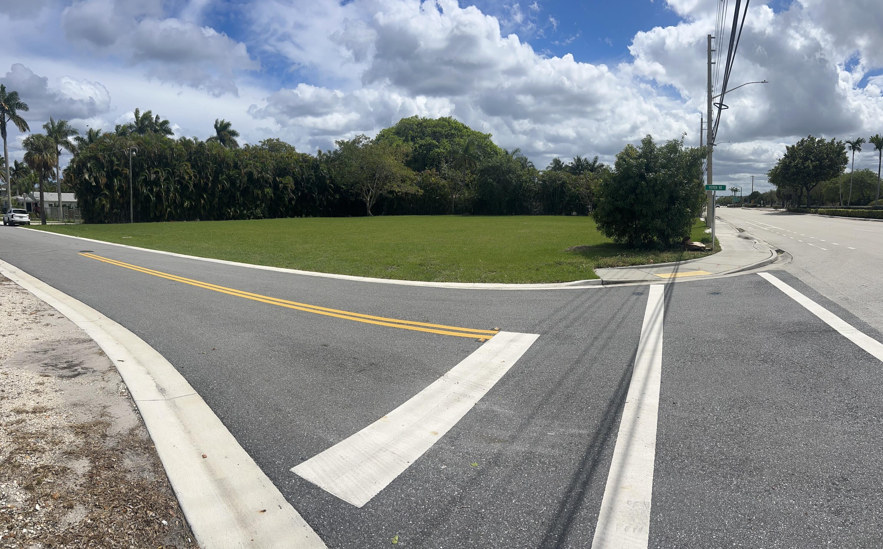 Image 4: View 4