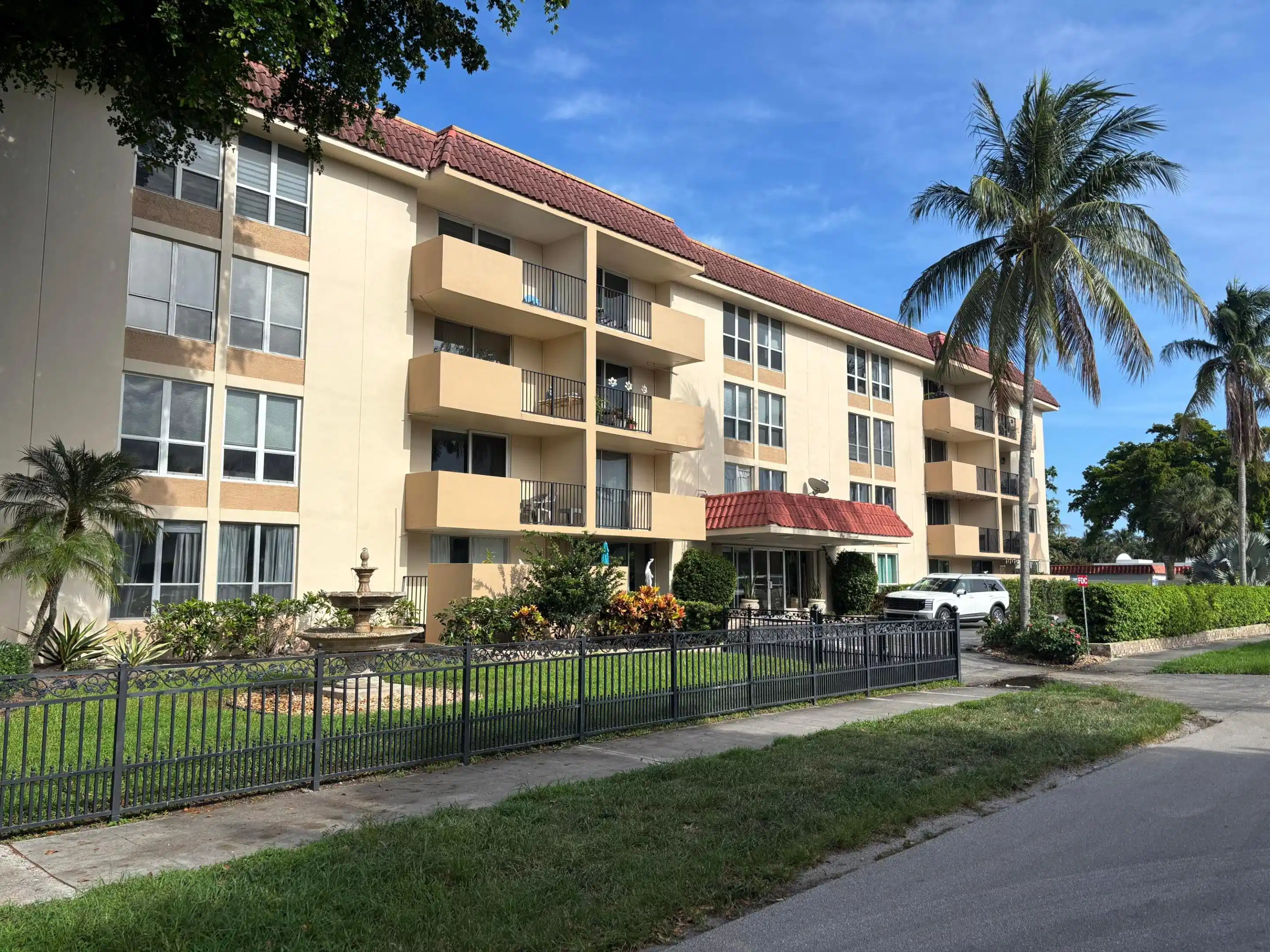 Image 1: BUILDING EXTERIOR