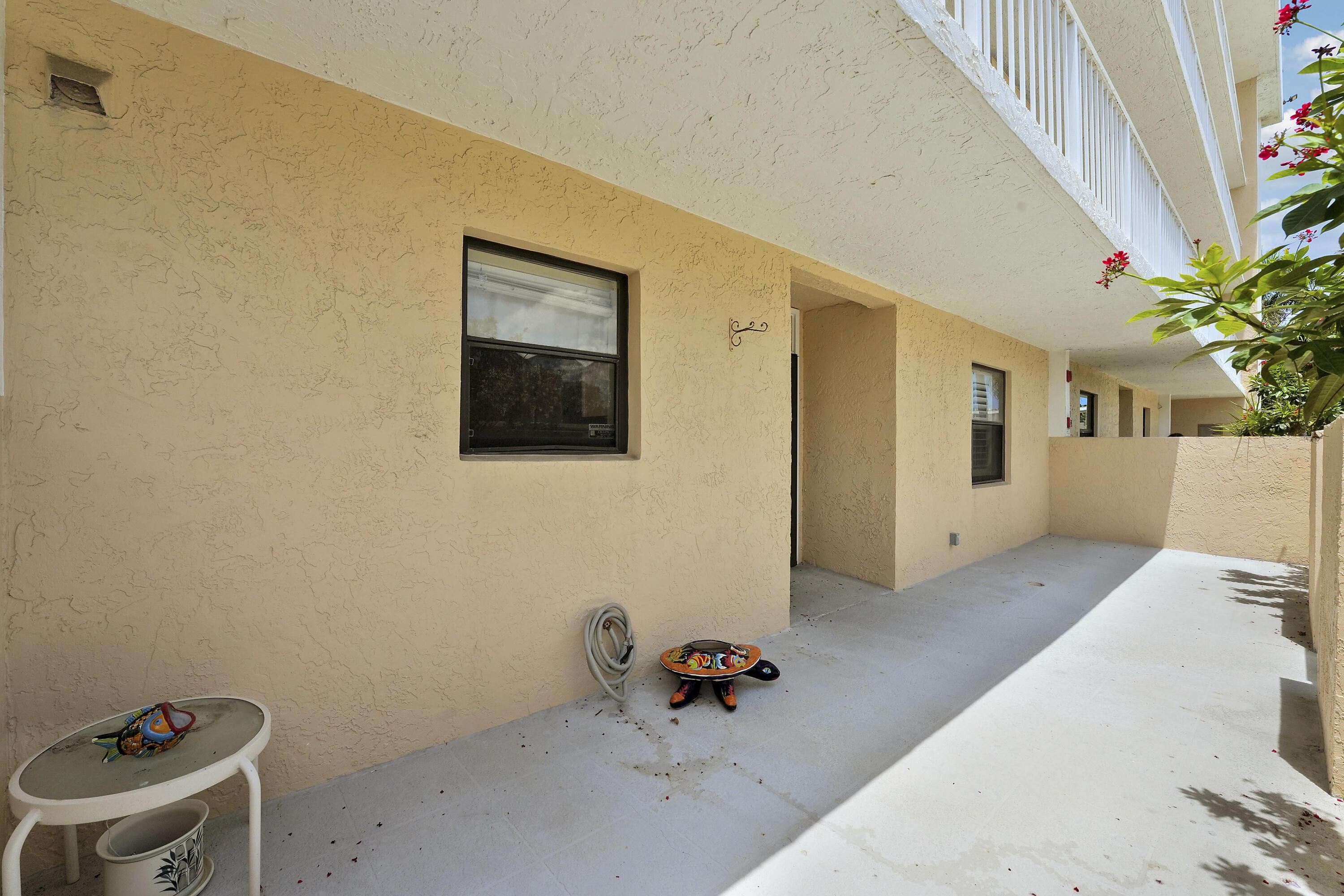 Image 4: House-24