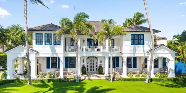Image 3: Front of House