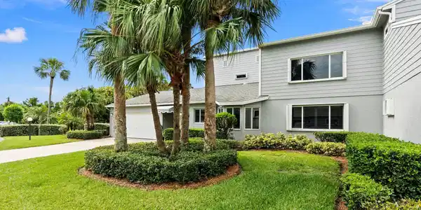 4949 N Highway A1a