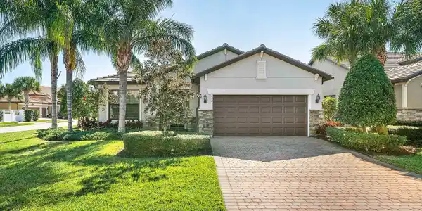 194 SE Courances Drive