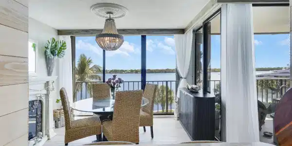 126 Lakeshore Drive