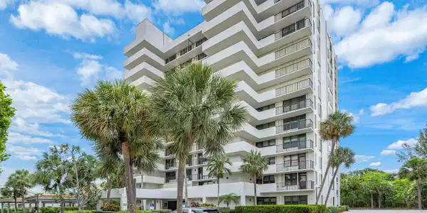 4600 S Ocean Boulevard