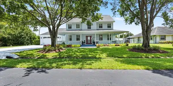1045 SW Sand Oak Drive