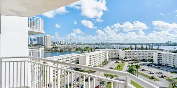 18031 Biscayne Blvd