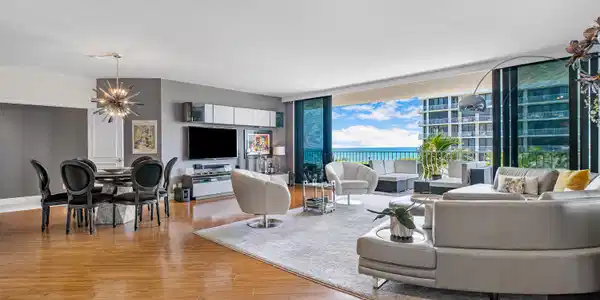 Image 4: great room