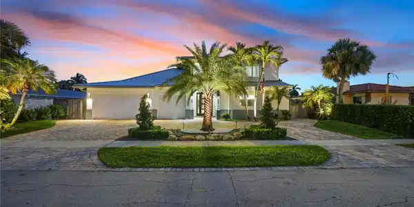 760 NE 72nd Street