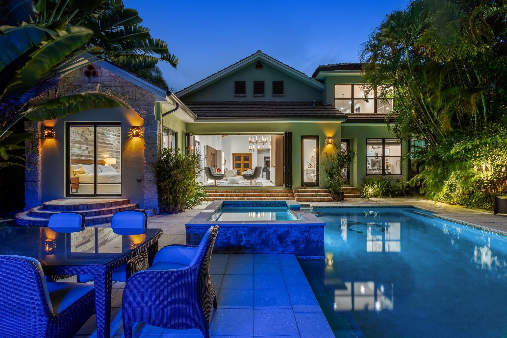 Image 2: Your private resort oasis&mdash;perfect for entertaining