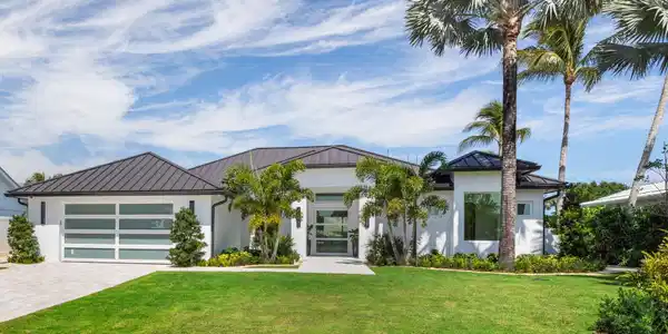 23 Leeward Circle