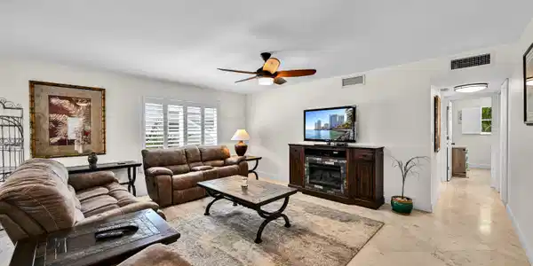 2860 NE 14TH ST Causeway