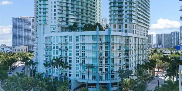 1900 N Bayshore Dr