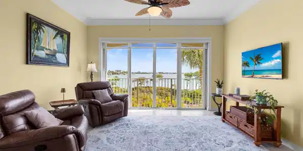 Image 4: Enjoy incredible sunrises from your sunroom