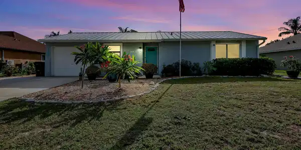 2449 SW Cooper Lane