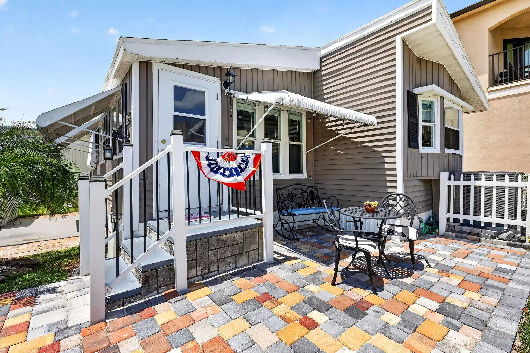 Image 1: Exterior Patio