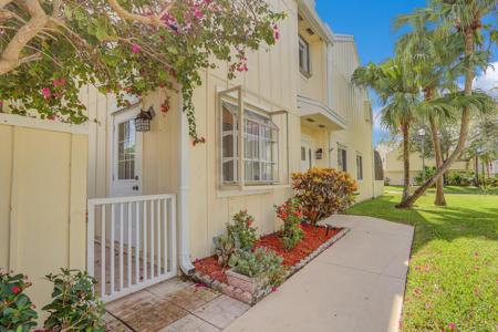 6175 Riverwalk Lane