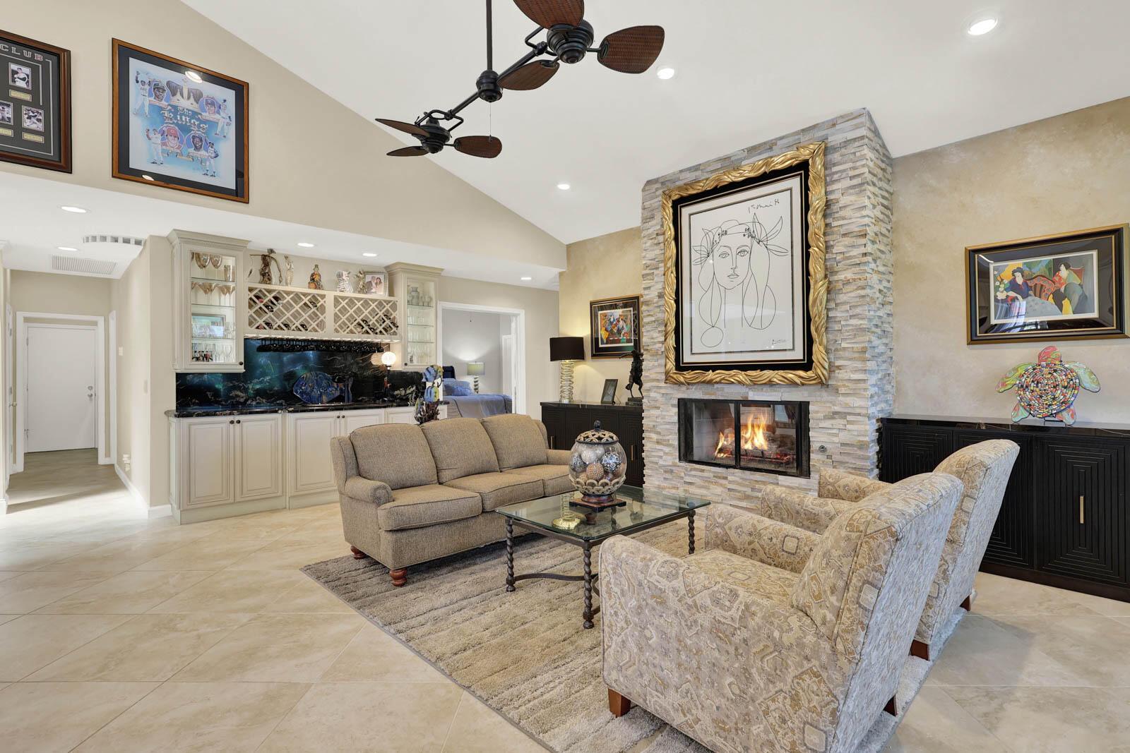 Image 4: Family Room