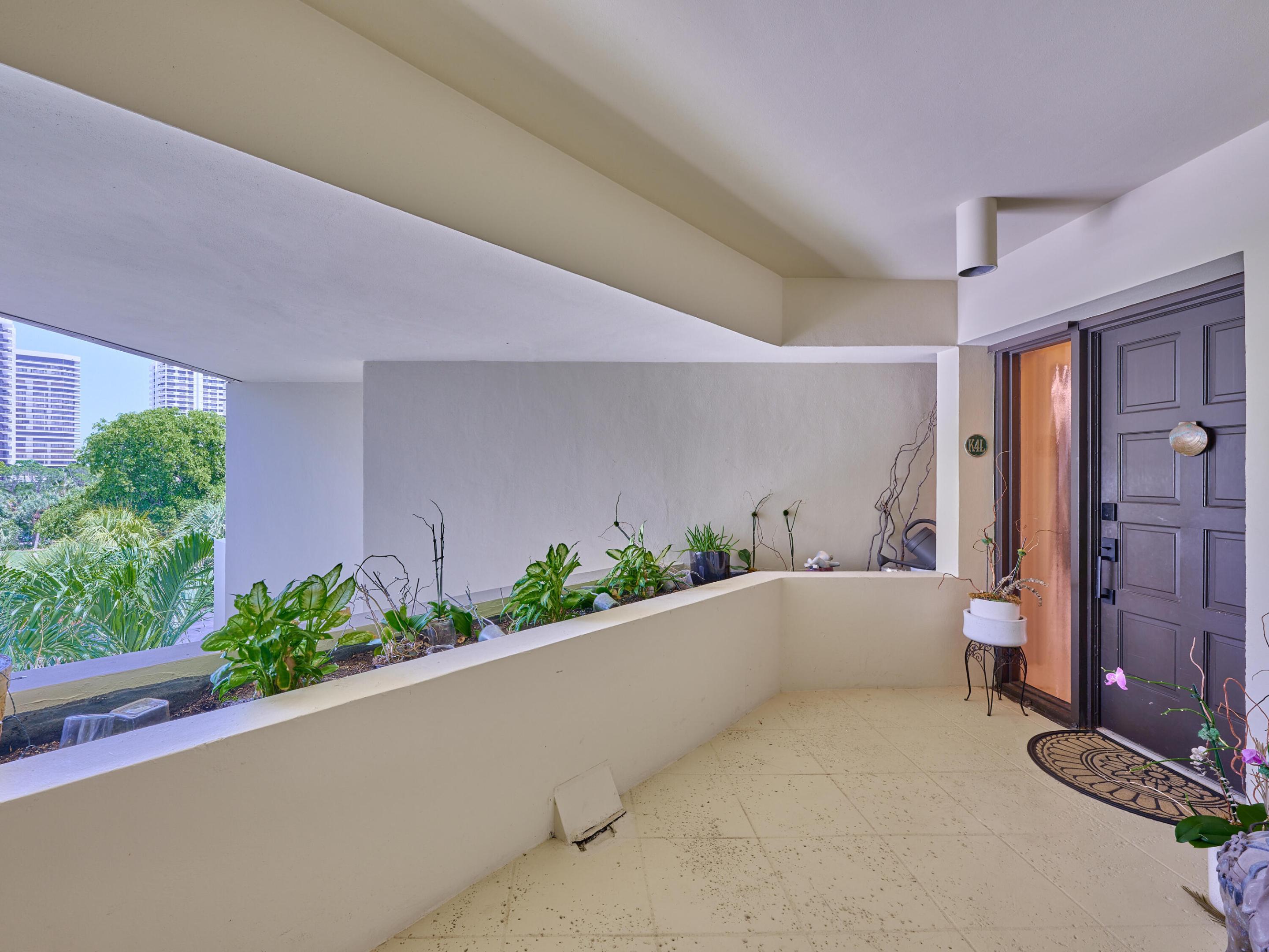 Image 4: Entry to Home