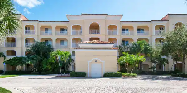 22 Harbour Isle Drive W