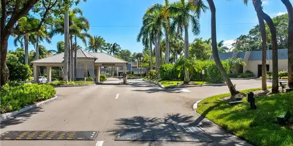 16 Royal Palm Way