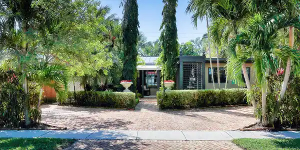1114 SE 14th Dr