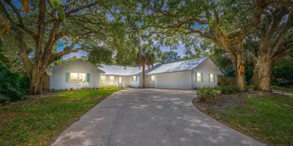 3 Heritage Way