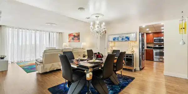 Image 3: Living/Dining