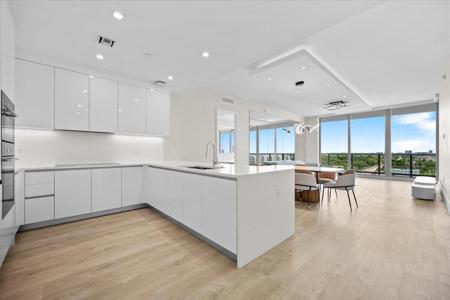 220 Lake Shore Drive