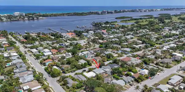 1817 N Ocean Breeze