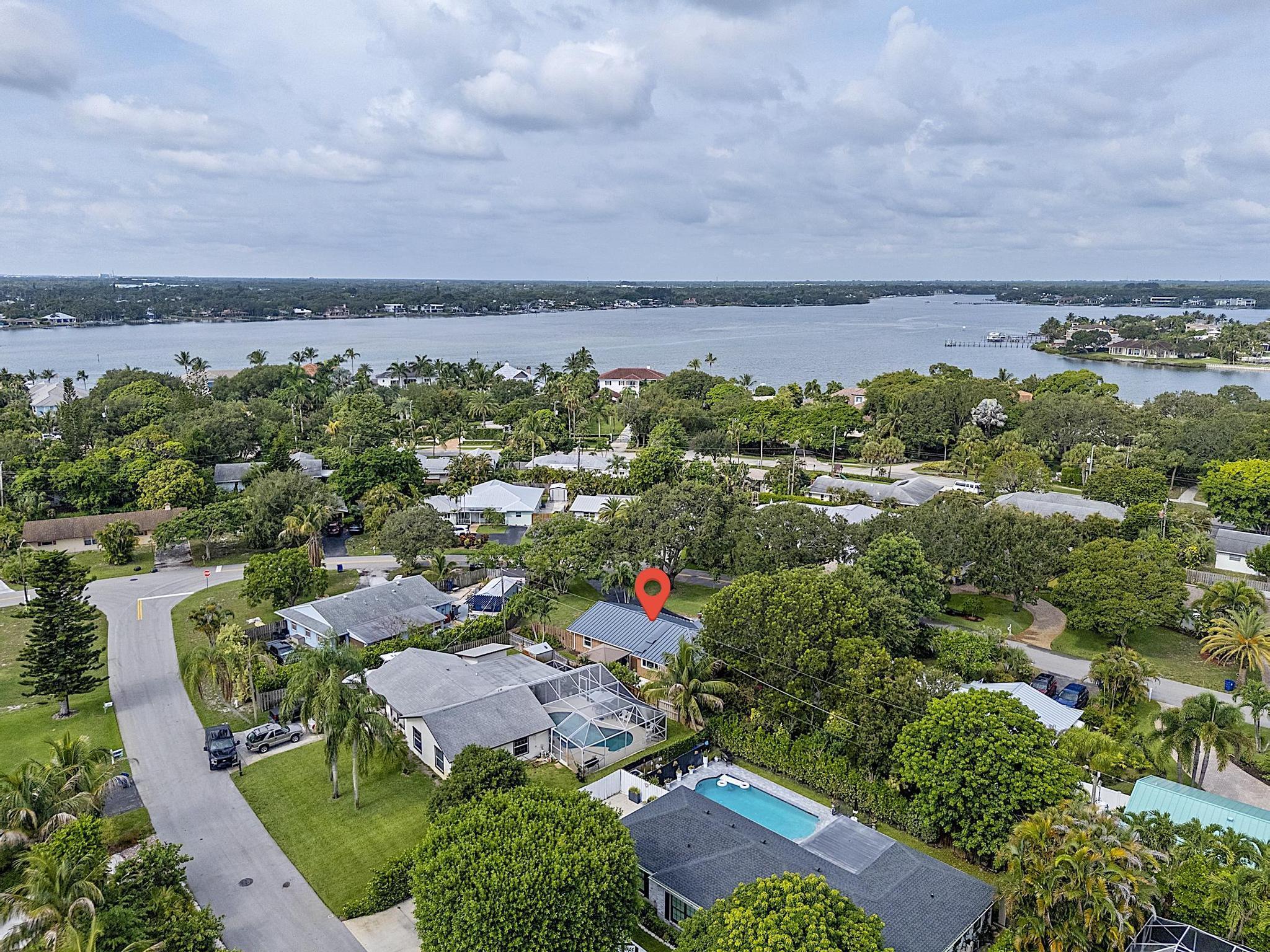 Image 2: 119 W Norfolk Rd, Jupiter, FL 33469 - -