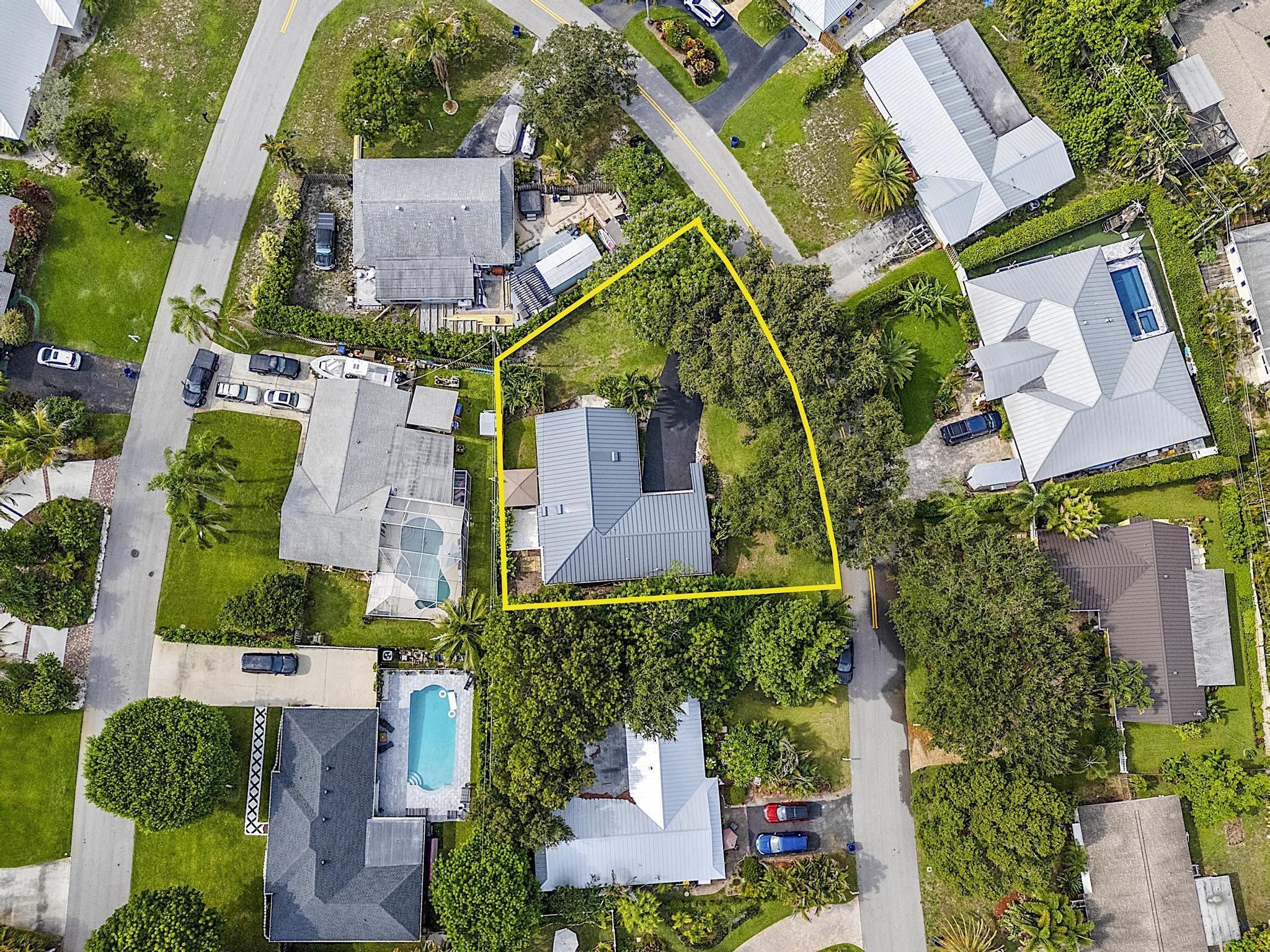 Image 3: 119 W Norfolk Rd, Jupiter, FL 33469 - -