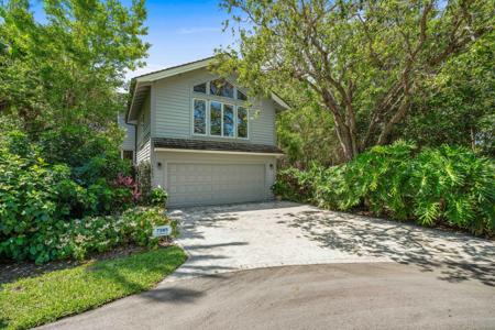 7585 SE Jamaican Court