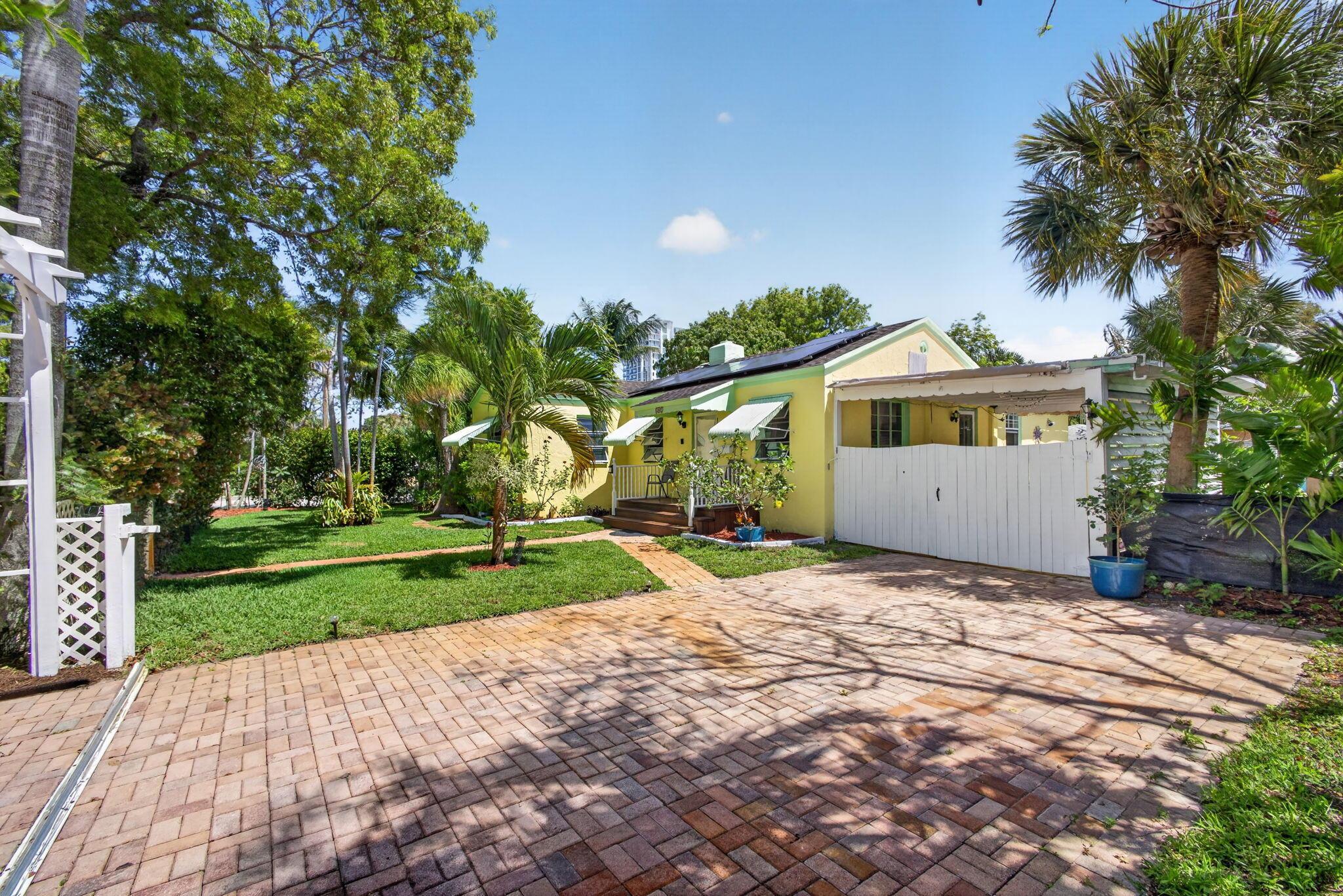 Image 1: 8-web-or-mls-5D1A9358