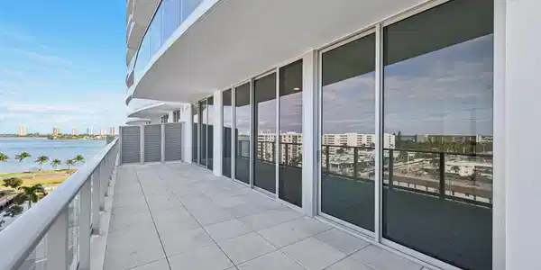 220 Lake Shore Drive
