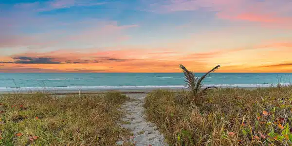 Image 2: 096-31NBeachRd