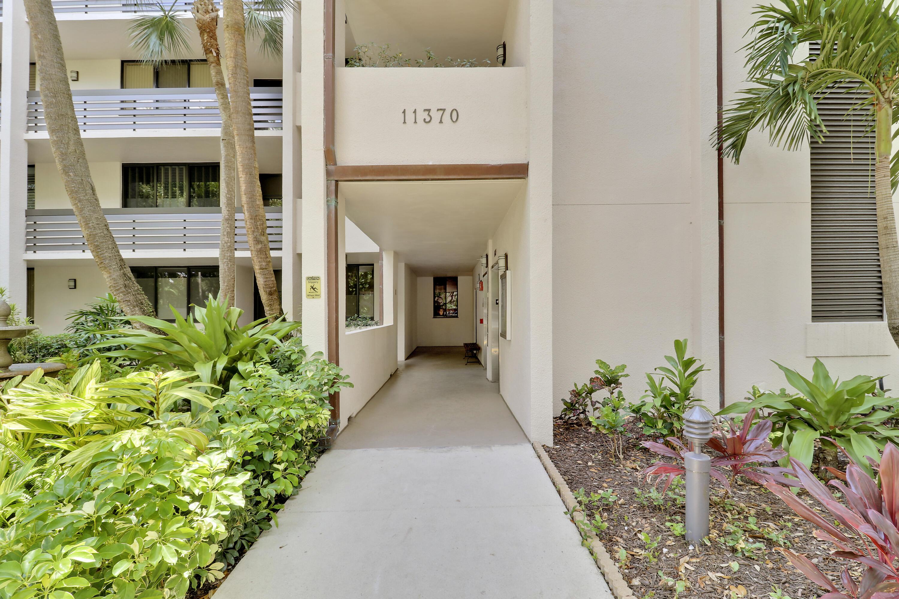 Image 4: Walkway to Elevator