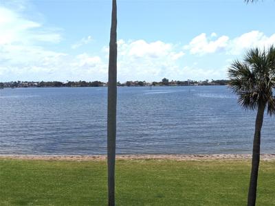 8200 E Lakeshore Dr