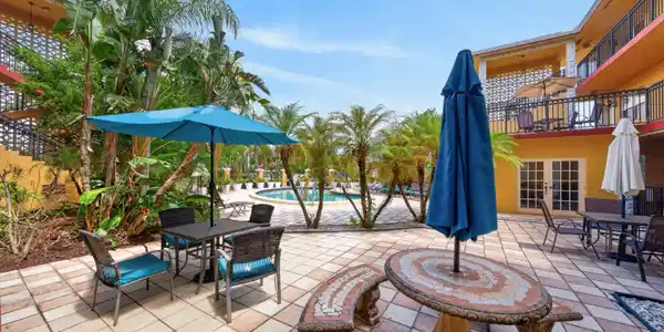 Image 3: 003-002-Patio-4000x2663