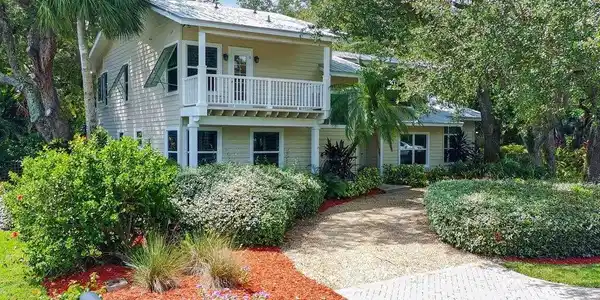 15 HERITAGE Way