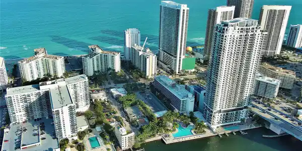 4001 S Ocean Drive