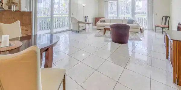 1 S Lakeside Drive